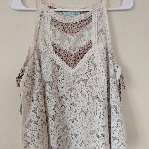 Lace tank with side tie - Picture 1 of 3